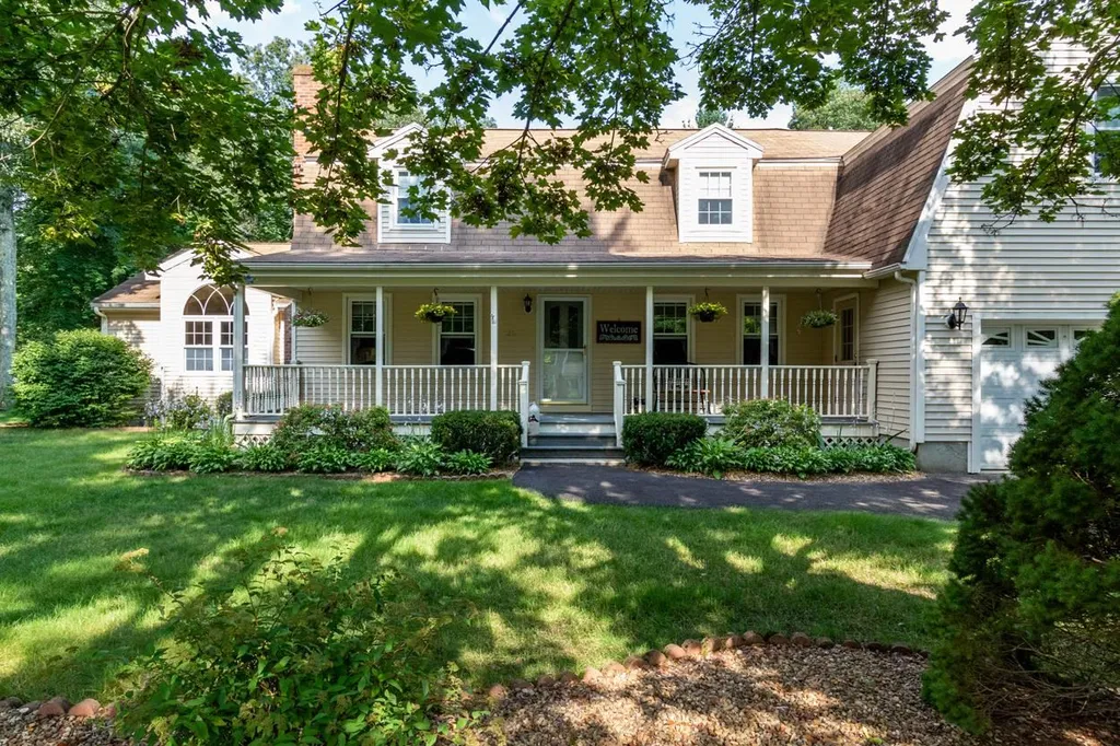 25 Pearson Street Litchfield NH 03052