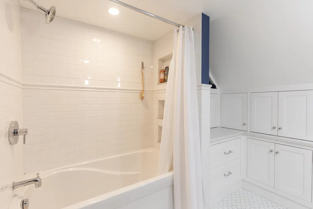 279 Marcy Street Portsmouth NH 03801