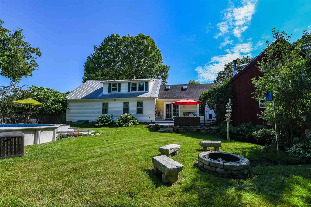 25 Main Street Monroe NH 03771
