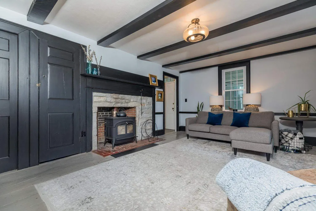 5 Kensington Road Hampton Falls NH 03844