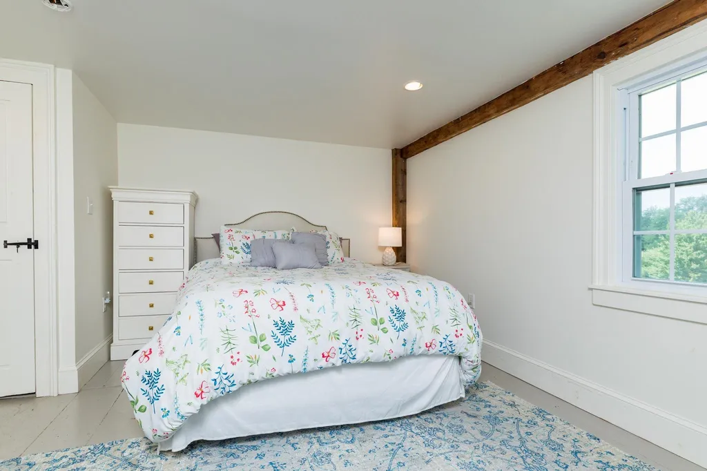 5 Kensington Road Hampton Falls NH 03844
