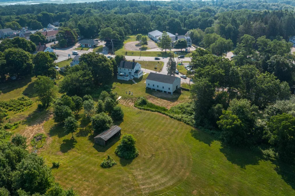 5 Kensington Road Hampton Falls NH 03844