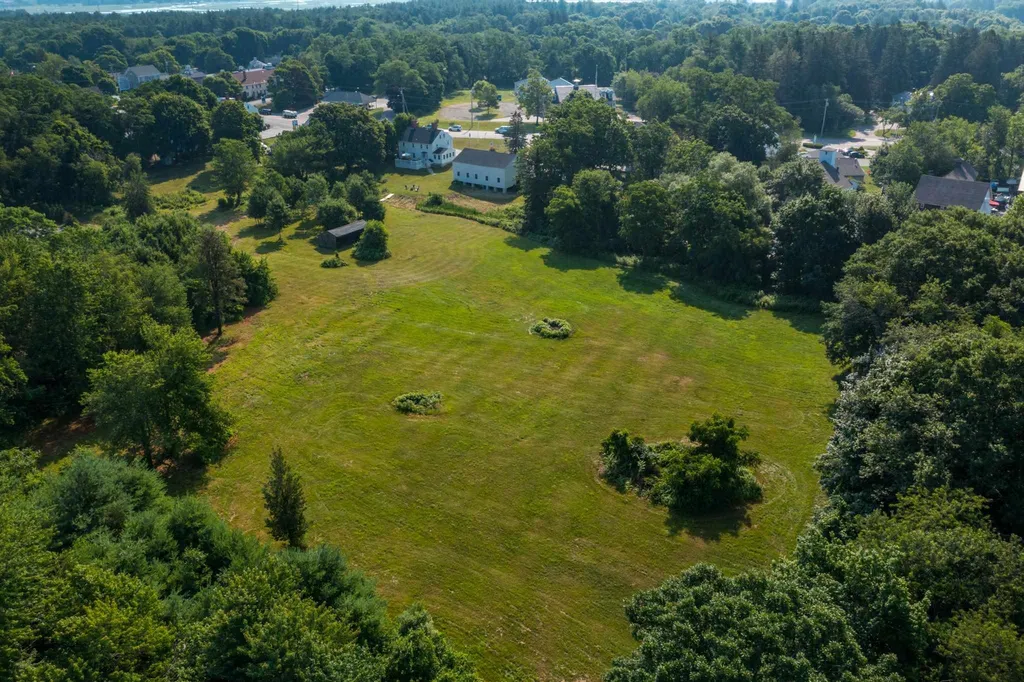 5 Kensington Road Hampton Falls NH 03844