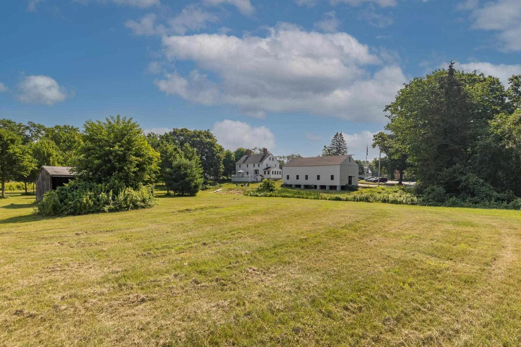 5 Kensington Road Hampton Falls NH 03844