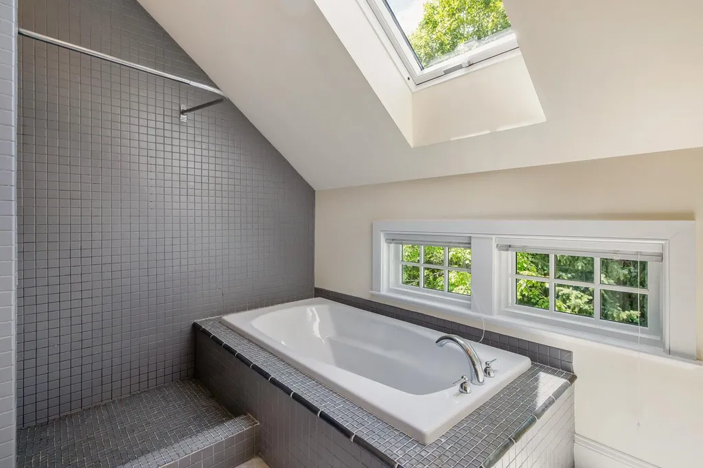 60 Walton Road New Castle NH 03854