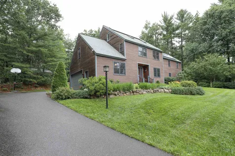 3 Raven Terrace Londonderry NH 03053