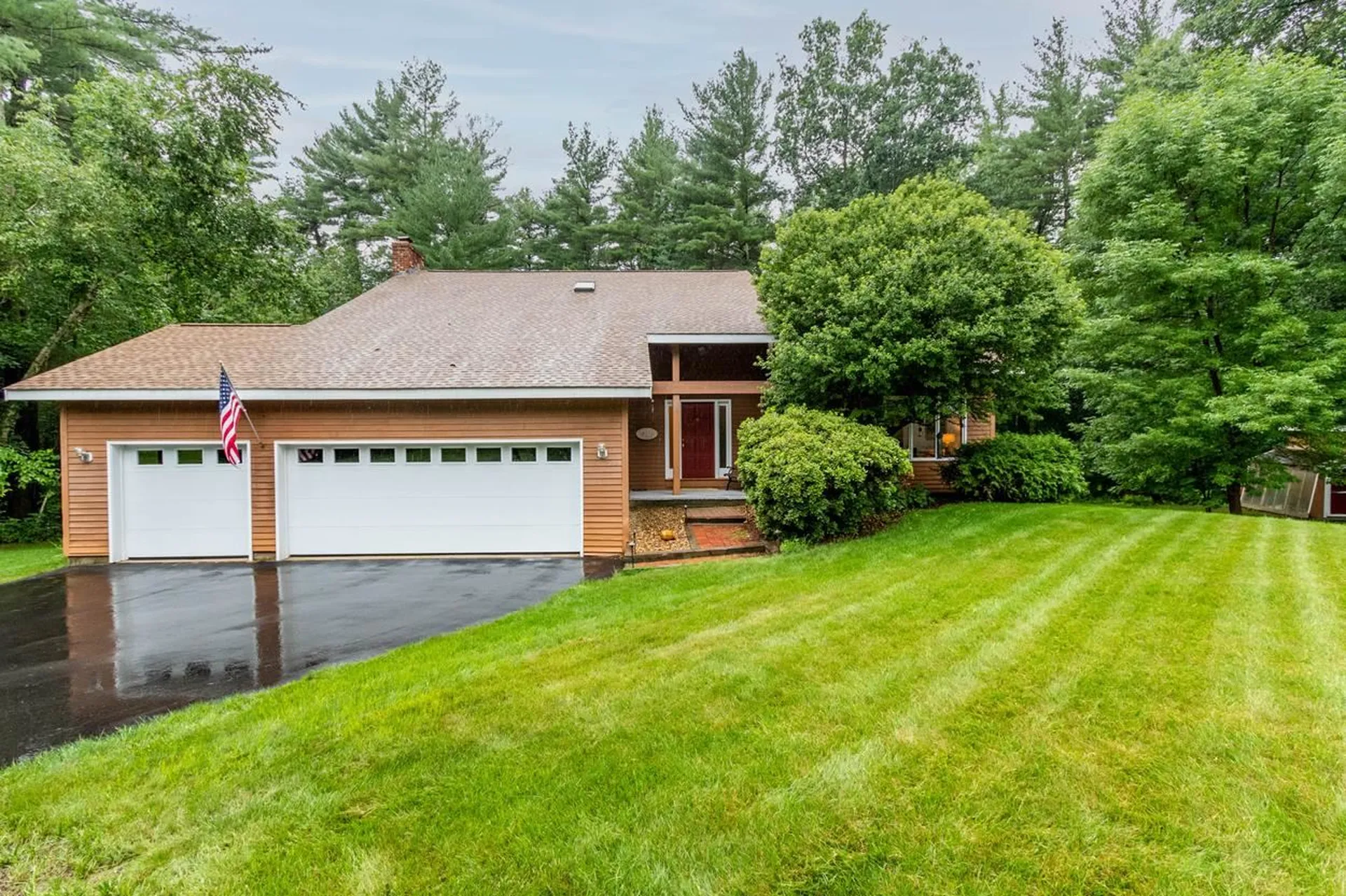 13 Kent Street Windham NH 03087