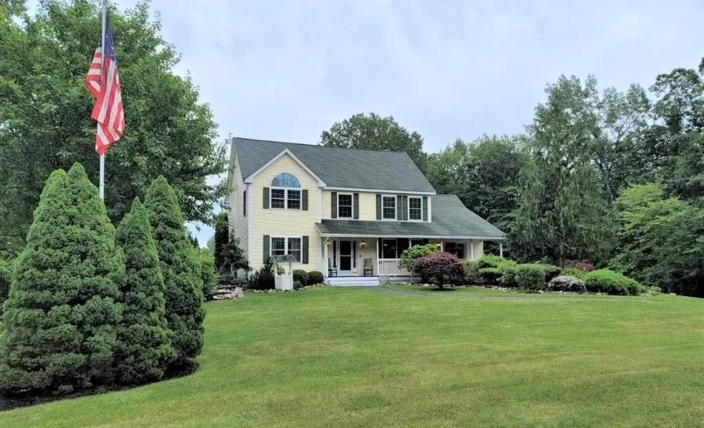 5 Farrwood Drive Hooksett NH 03106