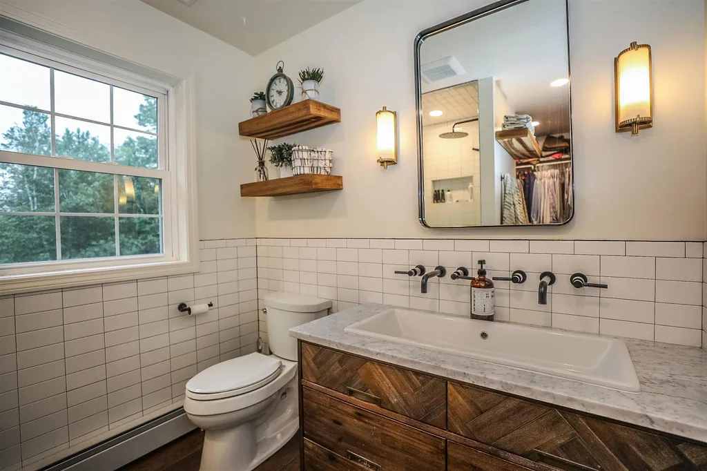 5 Farrwood Drive Hooksett NH 03106