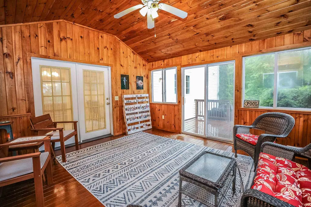 5 Farrwood Drive Hooksett NH 03106