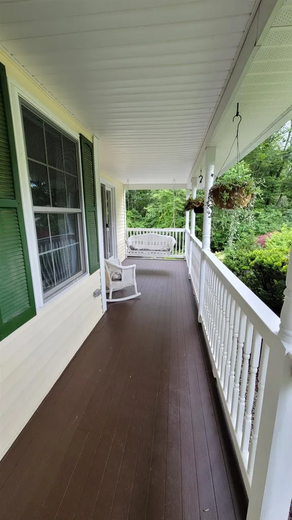 5 Farrwood Drive Hooksett NH 03106