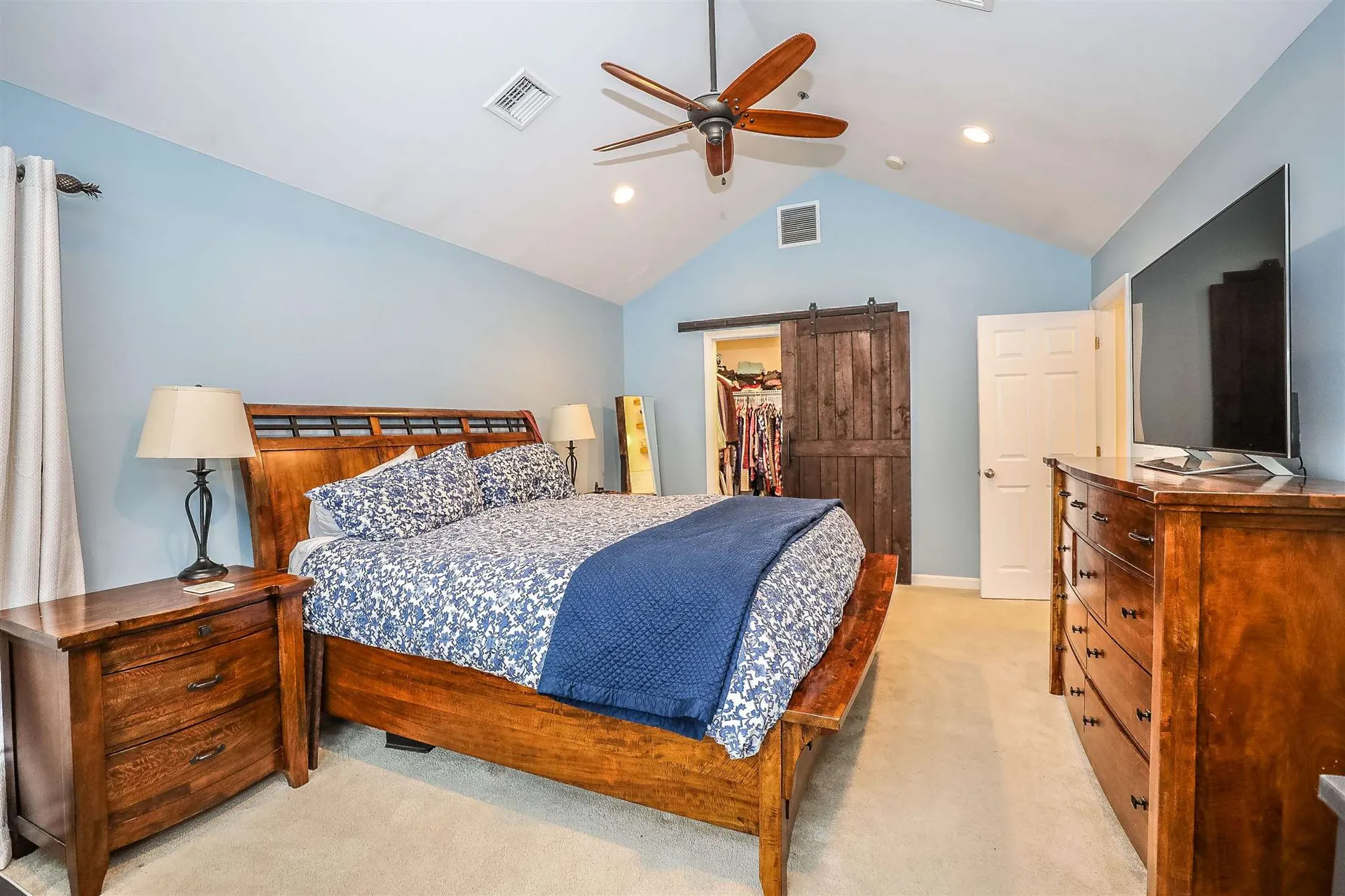 5 Farrwood Drive Hooksett NH 03106