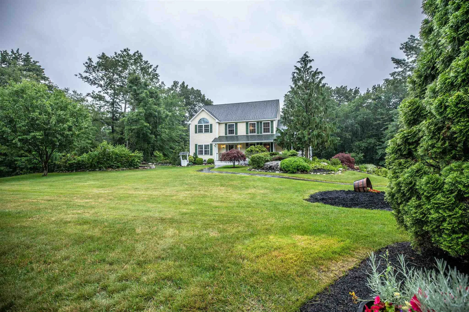 5 Farrwood Drive Hooksett NH 03106