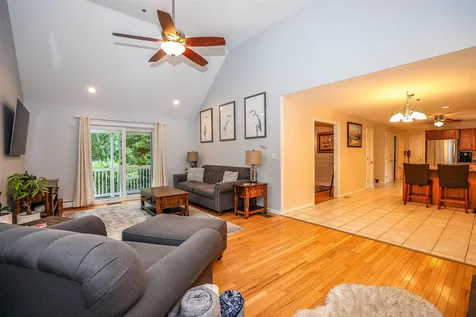 5 Farrwood Drive Hooksett NH 03106