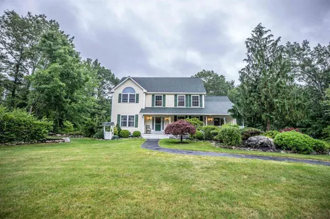 5 Farrwood Drive Hooksett NH 03106