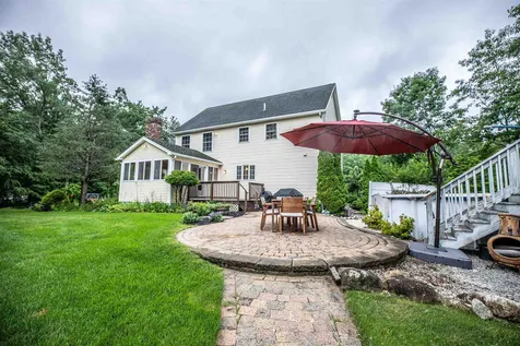 5 Farrwood Drive Hooksett NH 03106