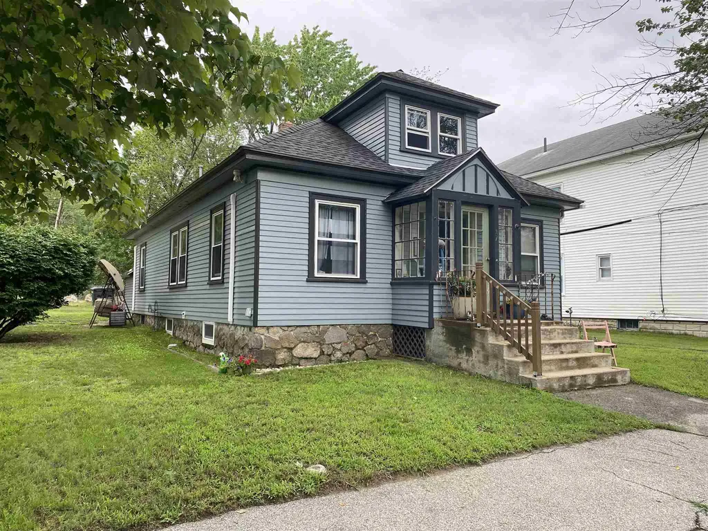 87 Blucher Street Manchester NH 03102