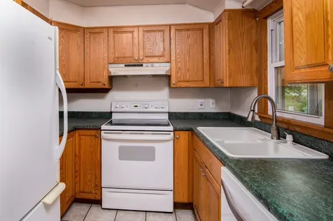 28 Hutchinson Drive Hampton NH 03842