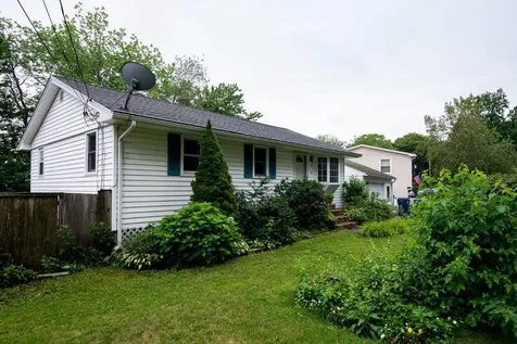 28 Hutchinson Drive Hampton NH 03842