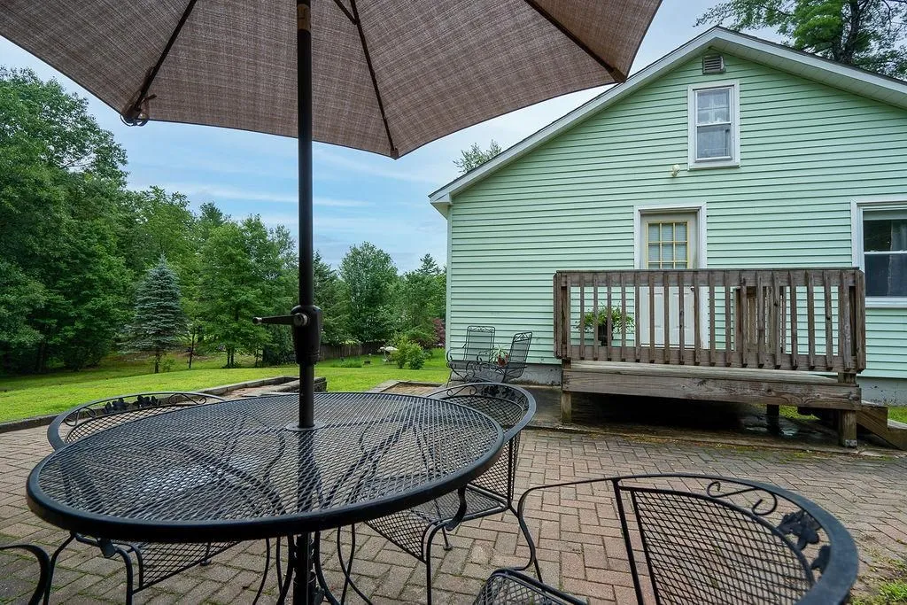 10 Paige Hill Road Goffstown NH 03045