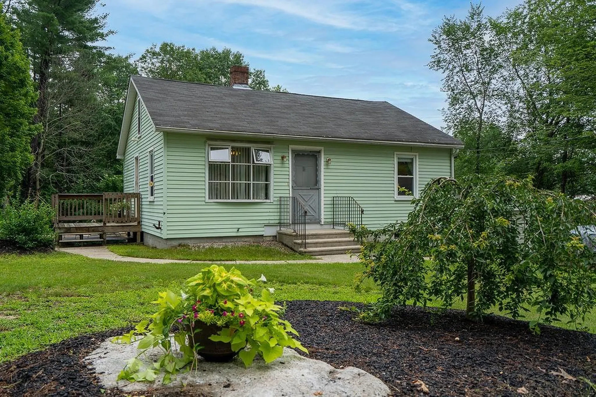 10 Paige Hill Road Goffstown NH 03045