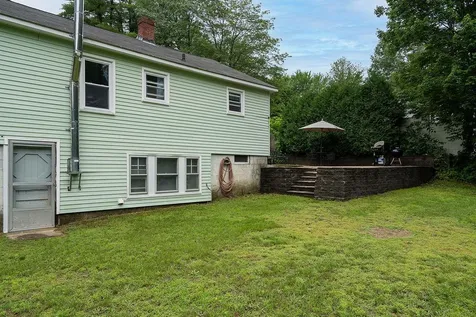 10 Paige Hill Road Goffstown NH 03045