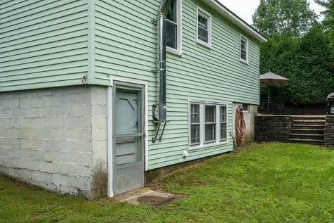 10 Paige Hill Road Goffstown NH 03045