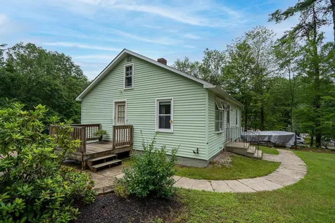 10 Paige Hill Road Goffstown NH 03045