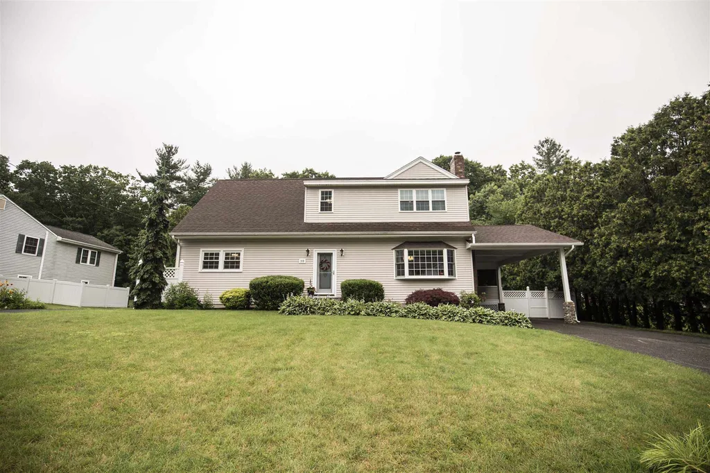 38 Budron Avenue Salem NH 03079