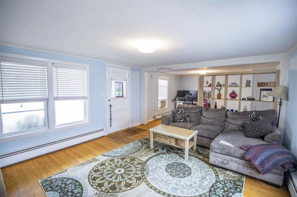 184 Mast Road Manchester NH 03102