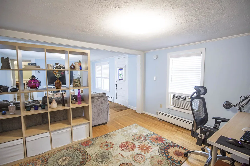 184 Mast Road Manchester NH 03102