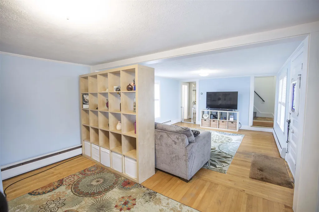 184 Mast Road Manchester NH 03102