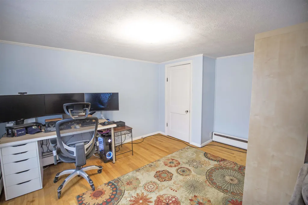 184 Mast Road Manchester NH 03102