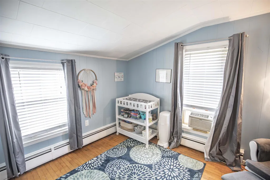 184 Mast Road Manchester NH 03102