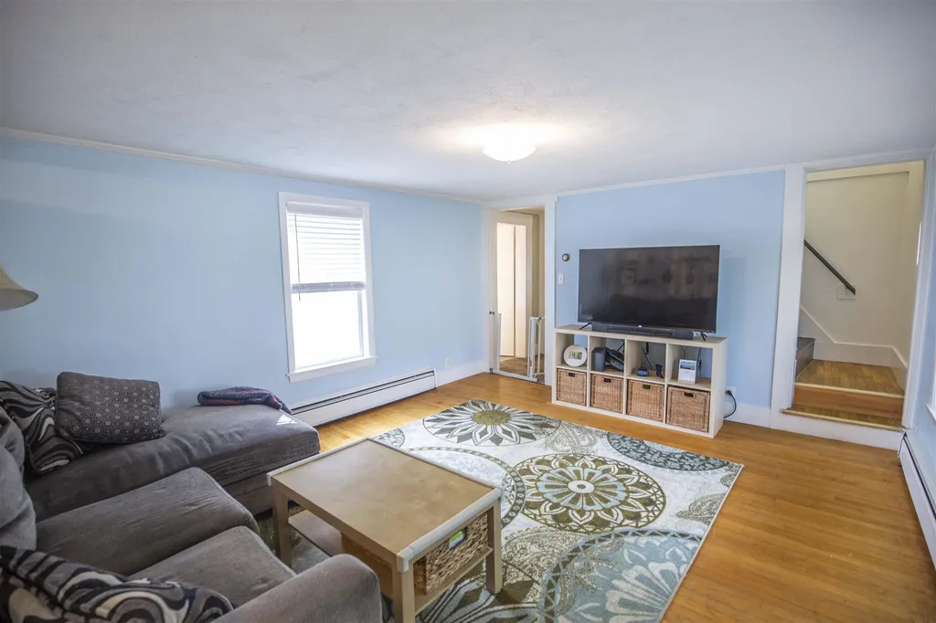 184 Mast Road Manchester NH 03102