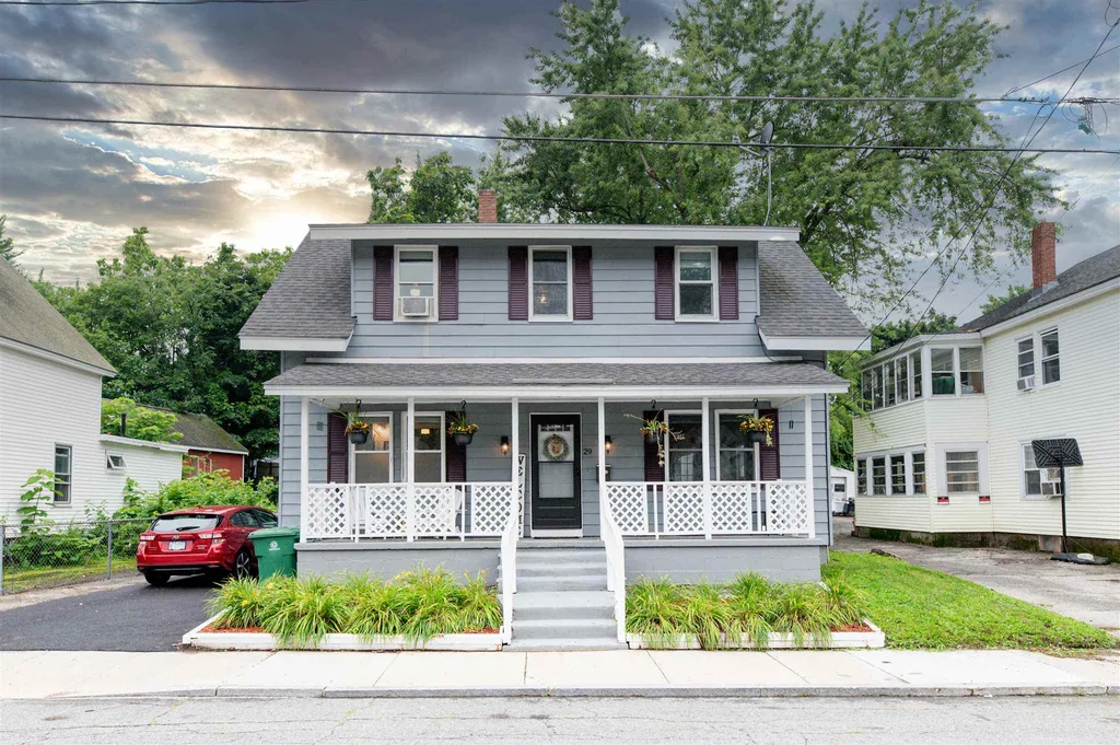 29 Balcom Street Nashua NH 03060