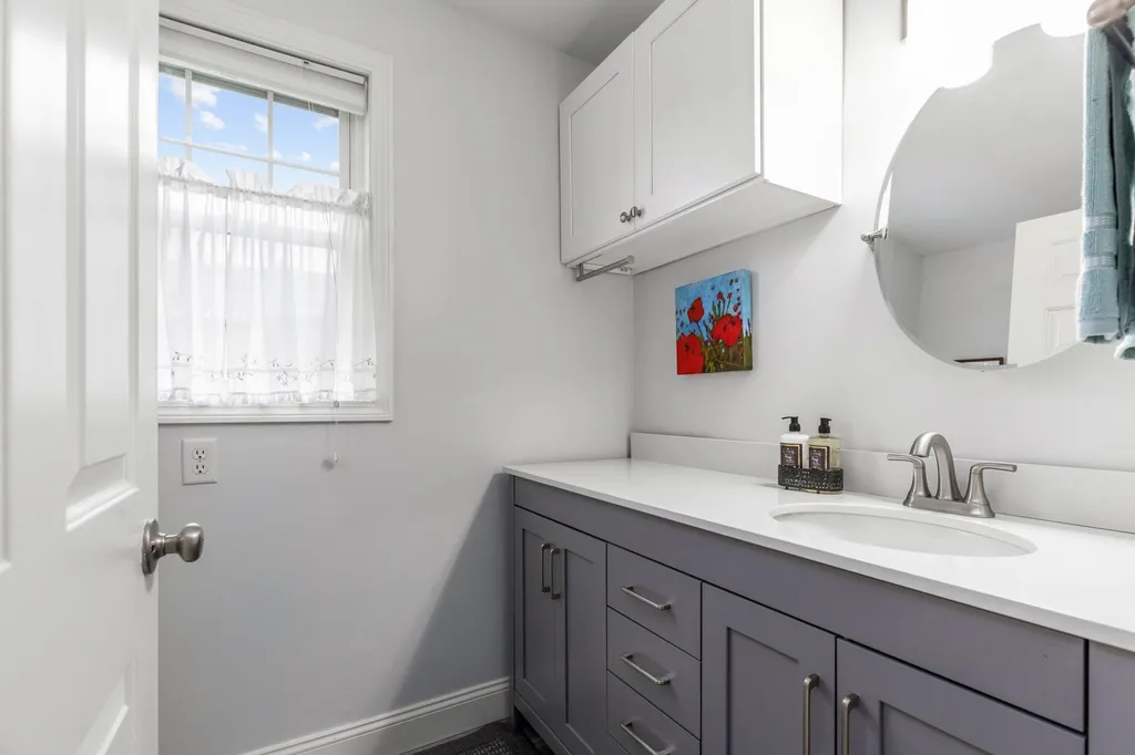 15 Trestle Way Dover NH 03820