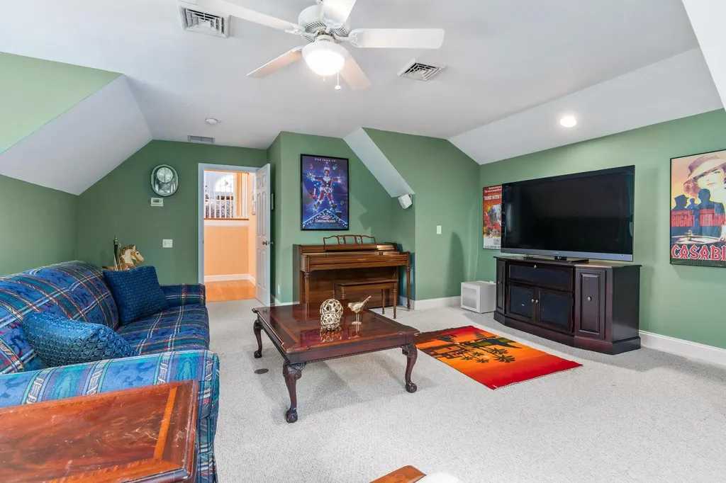 15 Trestle Way Dover NH 03820