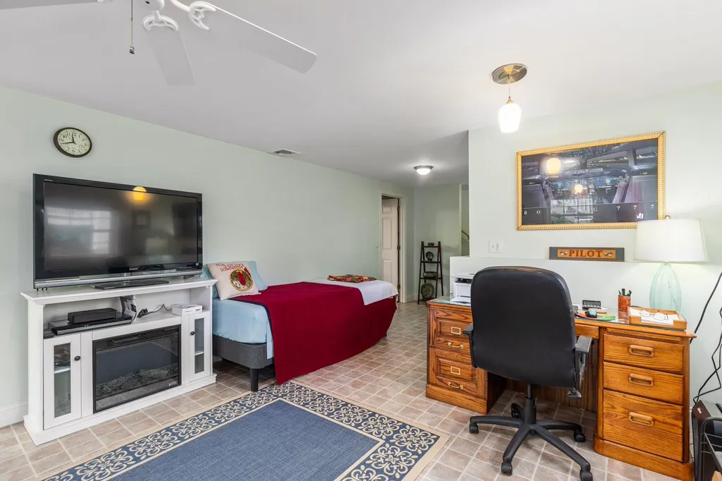 15 Trestle Way Dover NH 03820