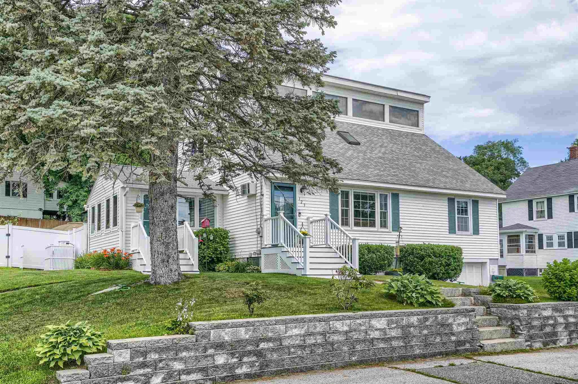 123 S Jewett Street Manchester NH 03103