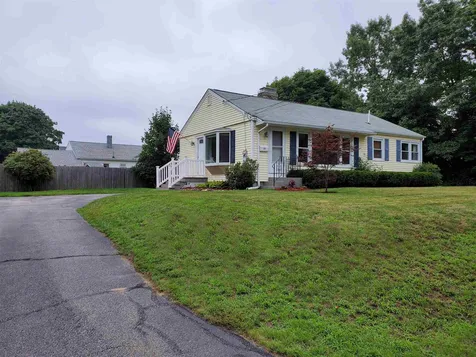 22 Mason Street Hampton NH 03842
