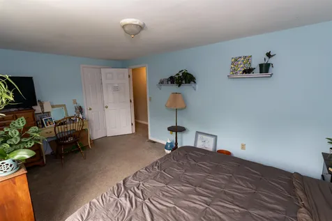 35 Jefferson Drive Hillsborough NH 03244