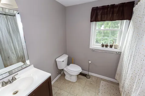 35 Jefferson Drive Hillsborough NH 03244