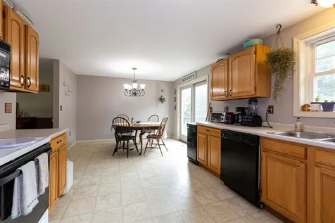 35 Jefferson Drive Hillsborough NH 03244