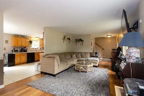 35 Jefferson Drive Hillsborough NH 03244