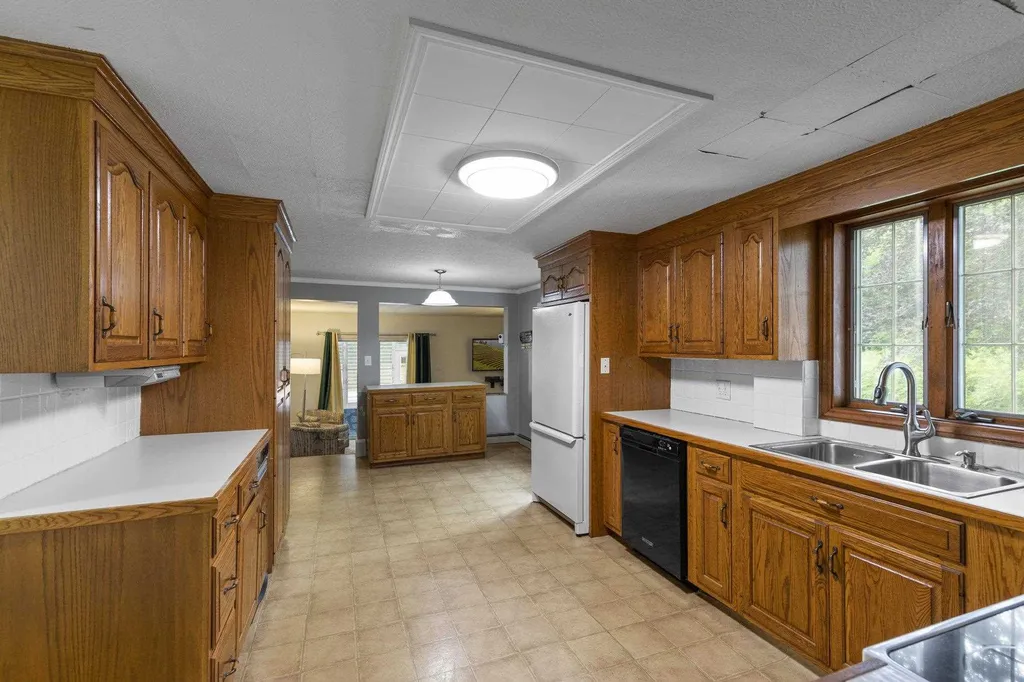 6 Whitehall Road Rochester NH 03867