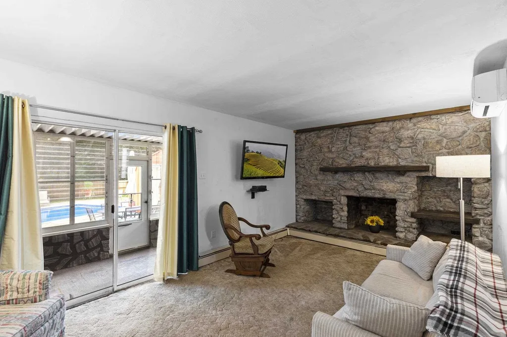 6 Whitehall Road Rochester NH 03867