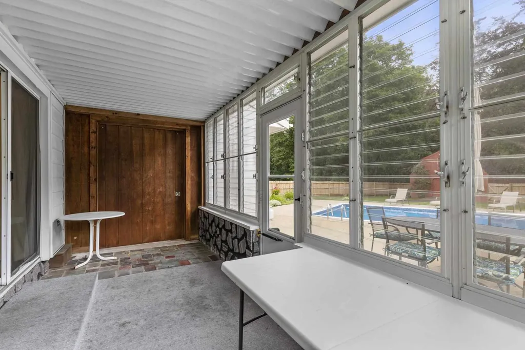 6 Whitehall Road Rochester NH 03867
