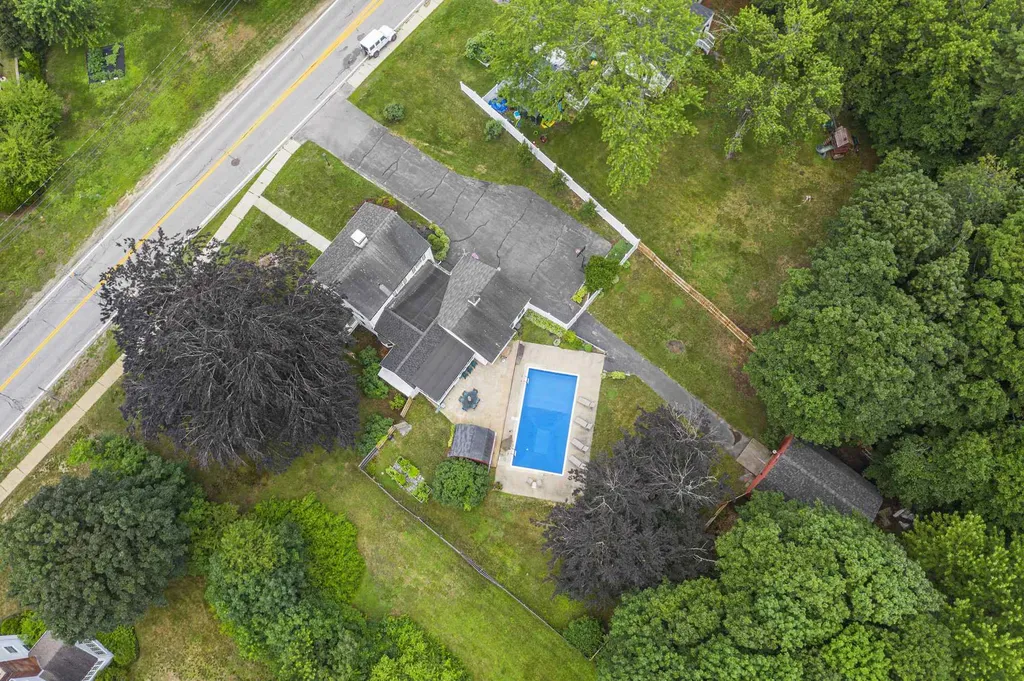 6 Whitehall Road Rochester NH 03867