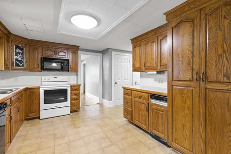 6 Whitehall Road Rochester NH 03867